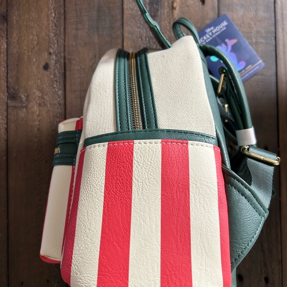 ⭐️SOLD⭐️ NWT Jungle Cruise Disney Attraction Loungefly Set - Picture 8 of 12